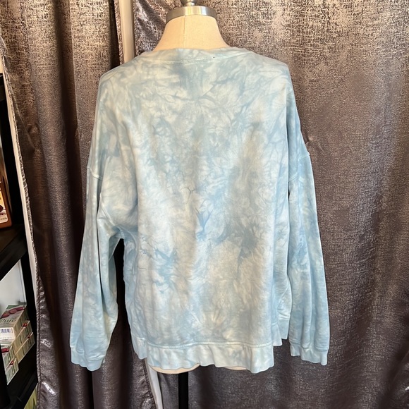 Lulus Sweatshirt - Picture 2 of 4